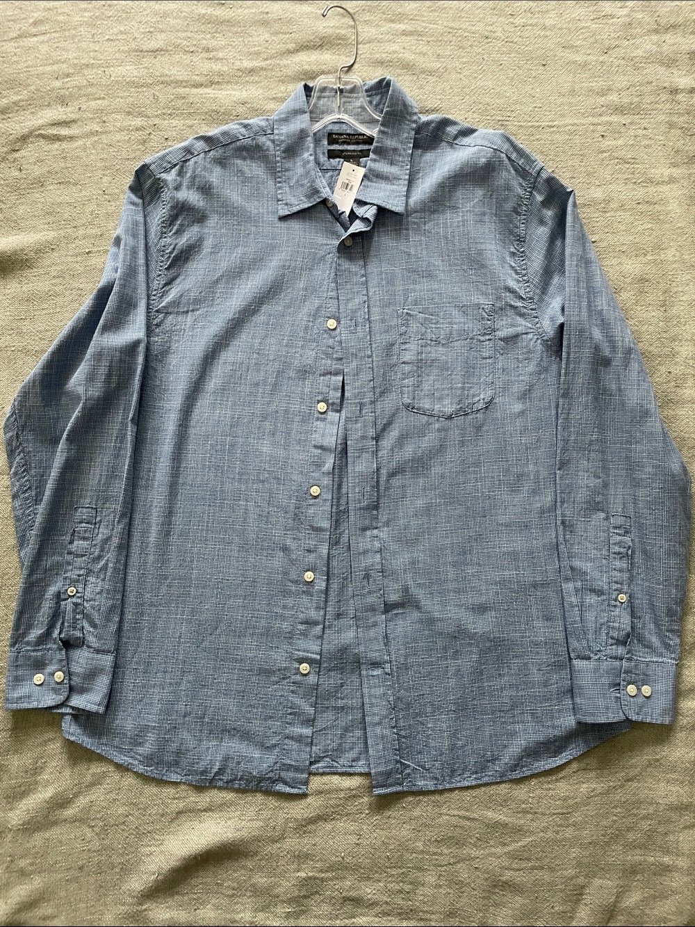 Banana Republic Light Blue Casual Button-Down Shirt